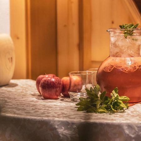 Hotel Erna كولّي إيساركو المظهر الخارجي الصورة