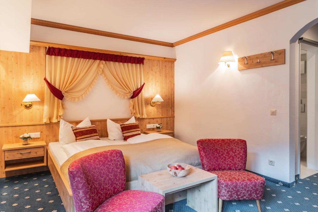 Hotel Erna كولّي إيساركو المظهر الخارجي الصورة